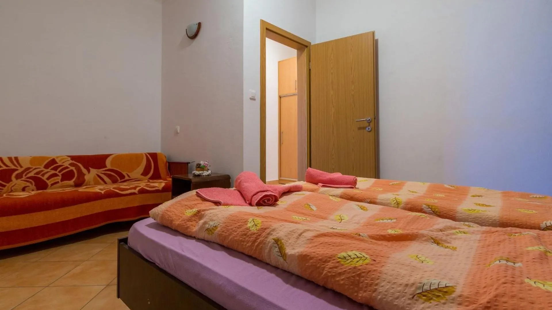 Apartments Tomica Novi Vinodolski 0*,  Croacia